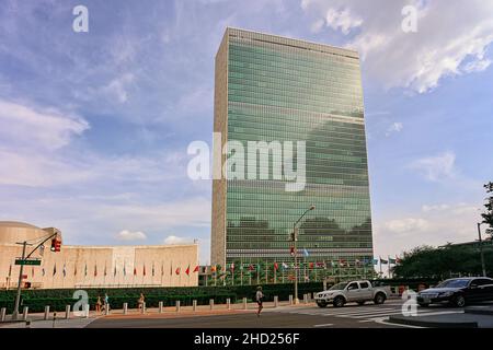 Hauptsitz der Vereinten Nationen in New York, seit 1952 offizieller Sitz der Vereinten Nationen. New, York, NY, USA - September 2015 Stockfoto