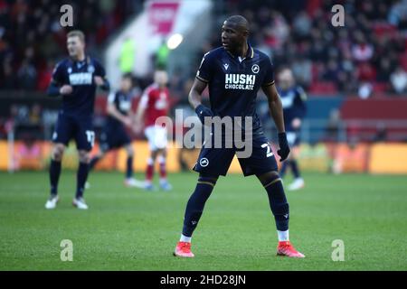 BRISTOL, GROSSBRITANNIEN. JAN 2nd Benik Afobe von Millwall, aufgenommen während des Sky Bet Championship-Spiels zwischen Bristol City und Millwall am Sonntag, 2nd. Januar 2022, am Ashton Gate in Bristol. (Kredit: Kieran Riley | MI Nachrichten) Kredit: MI Nachrichten & Sport /Alamy Live Nachrichten Stockfoto