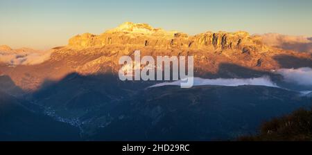 Abendansicht der Sella gruppe, Alpen Dolomiten Berge, Italien Stockfoto