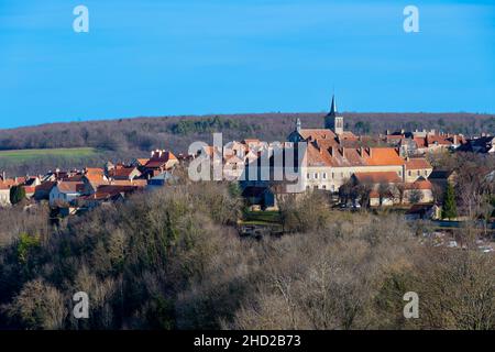 Allgemeine Ansicht von Flavigny-sur-Ozerain, einer französischen Gemeinde im Département Cote-d'Or in der französischen Region Bourgogne-Franche-Comte Stockfoto