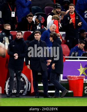 Brentford-Manager Thomas Frank (rechts) und Aston Villa-Manager Steven Gerrard nach dem Premier League-Spiel im Brentford Community Stadium, London. Bilddatum: Sonntag, 2. Januar 2022. Stockfoto