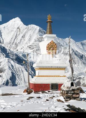 Panoramablick auf Ganggapurna vom Ice Lake, Weg zum Thorung La Pass, Rundwanderweg Annapurna Circuit, Nepal Stockfoto