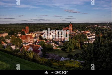 Blick Richtung Golub-Dobrzyn - mittelalterliche Stadt im Norden Polens Stockfoto
