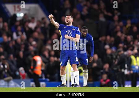 Chelsea's Mateo Kovacic feiert das erste Tor des Spiels während des Premier League-Spiels in Stamford Bridge, London. Bilddatum: Sonntag, 2. Januar 2022. Stockfoto