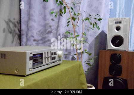 Krasnodar, Russland - 1. November 2020: Integrierte Verstärkerklasse super A. jvc ax-50. Vintage-Ausrüstung aus dem Jahr 80s. Stockfoto