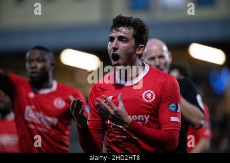 London, Großbritannien. 02nd Januar 2022. Joseph Muscott (12 Welling United) appelliert an den Linienmann während des Spiels der Vanarama National League South zwischen Dulwich Hamlet und Welling United auf dem Champion Hill in London, England. Kredit: Liam Asman/Alamy Live Nachrichten Gutschrift: Liam Asman/Alamy Live Nachrichten Stockfoto