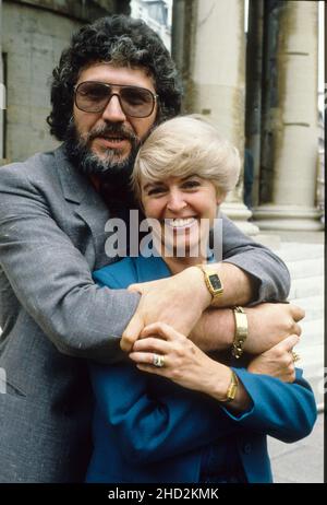 Dave Lee Travis und Gloria Hunniford im Jahr 1989 Stockfoto