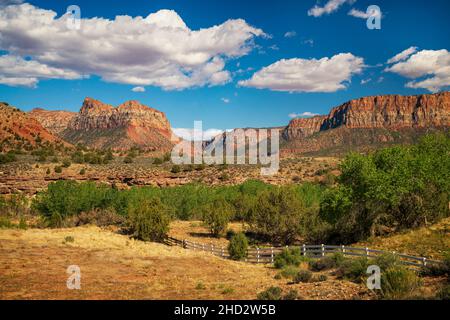 Dramatische Südwestlandschaft in der Nähe von Springdale, Utah Stockfoto