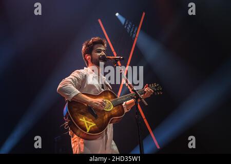 Foto von Camilo Andres Echeverry Correa während der Mis Manos Tour im Palau Sant Jordi in Barcelona Stockfoto