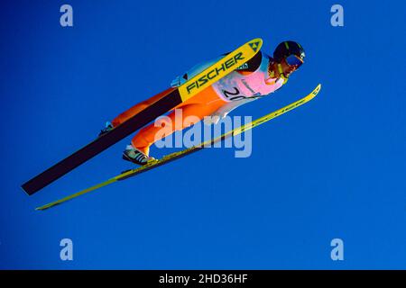 Takanobu Okabe (JPN) tritt bei den Olympischen Winterspielen 1994 im Einzel-Skispringen der Männer K120 an Stockfoto