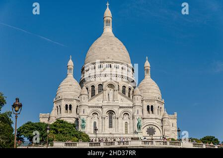 Basilika des Heiligen Herzens von Paris, auch bekannt als Sacre-Coeur auf dem Gipfel von Montmartre, Frankreich Stockfoto