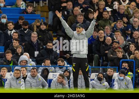 London, Großbritannien. 3rd Januar 2022. Chelseas Manager Thomas Tuchel zeigt sich während des Spiels der englischen Premier League zwischen Chelsea und Liverpool in London, Großbritannien, am 2. Januar 2022. Quelle: Xinhua/Alamy Live News Stockfoto