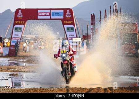 03 Sunderland Sam (aus), GasGas Factory Racing, KTM 450 Rally Factory Replica, Moto, W2RC, Action während der Etappe 1B der Rallye Dakar 2022 um Hail, am 2nd. Januar 2022 in Hail, Saudi-Arabien - Foto: Eric Vargiolu/DPPI/LiveMedia Stockfoto