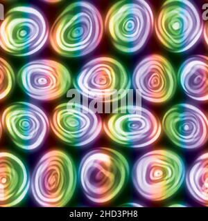 Große, winklige, wirbelig wirbelnde Spiralkreise, die in einer nahtlos gestreiften, regenbogenfarbenen Fliese von Hand gezeichnet aussehen. Stockfoto