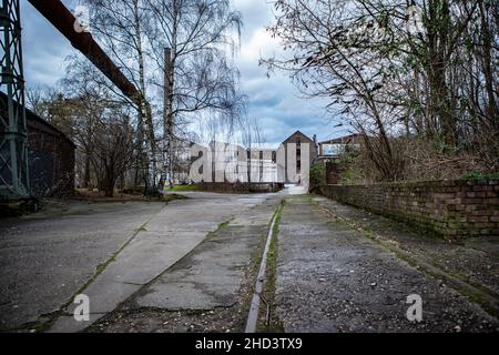 Der Landschaftspark Duisburg-Nord (auch kurz LaPaNo, im Volksmund „LAPADU“) ist ein etwa 180 Hektar großer Landschaftspark rund um ein stillgelegtes H Stockfoto