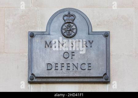 Das Verteidigungsministerium, mod Zeichen auf Gebäude, Westminster, London, England Stockfoto
