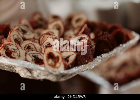 Snacks und Vorspeise auf dem Hochzeitstisch Stockfoto