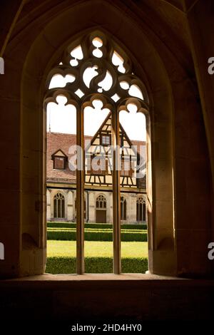 Kloster Bebenhausen, bei Tübingen: Dekorative gotische Fenster. Stockfoto