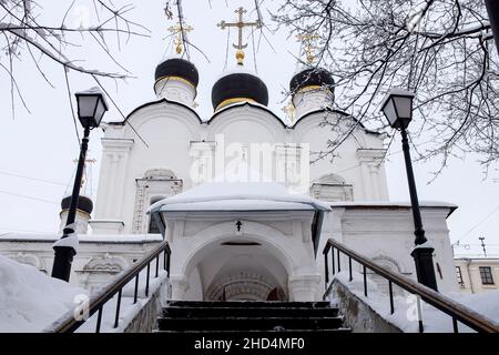 Moskau, Russland - 20. Dezember 2021, die Kirche des heiligen Wladimir in den Alten Gärten Stockfoto