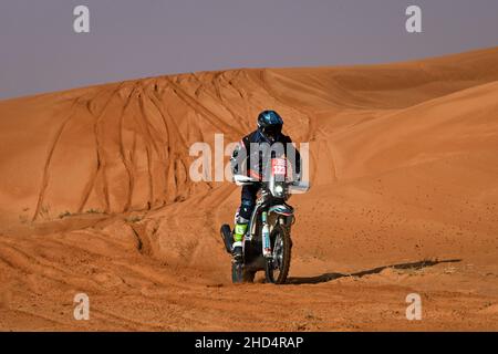 123 Moore Charan (zaf), KTM 450 Rally Replica, Moto, Original von Motul, Aktion während der Etappe 2 der Rallye Dakar 2022 zwischen Hail und Al Artawiya, am 3rd 2022. Januar in Al Artawiya, Saudi-Arabien - Foto Eric Vargiolu / DPPI Stockfoto