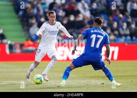 Lucas Vazquez von Real Madrid und Mathias Olivera von Getafe während des Fußballspiels der spanischen Meisterschaft La Liga zwischen Getafe CF und Real Madrid am 2. Januar 2022 im Coliseum Alfonso Perez Stadion in Getafe, Madrid, Spanien - Foto: Oscar Barroso/DPPI/LiveMedia Stockfoto