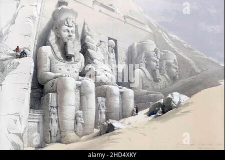 Kolossale Figuren Vor Dem Großen Tempel Von Aboo-Simbel. Nach einer Arbeit des schottischen Künstlers David Roberts, 1796-1864, und des belgischen Lithographs Louis Haghe, 1806-1885. Aus Band 4 des Heiligen Landes, Syriens, Idumäens, Arabiens, Ägyptens, Und Nubia. Die sechs Bände wurden zwischen 1842 und 1849 veröffentlicht. Stockfoto