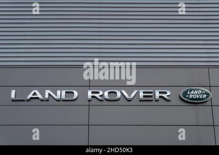 Palma de Mallorca, Spanien; januar 02 2022: Autohaus der Luxusmarke Land Rover, in einem Industriepark in der Stadt Palma de Mallorca, Spai Stockfoto