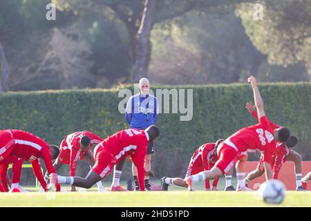 , PORTUGAL - 3. JANUAR: Trainer Erik ten Hag von Ajax während der Trainingseinheit Ajax am 1. Tag auf der Quinta do Lago am 3. Januar 2022 in Portugal. (Foto von Ben Gal/Orange Picters) Stockfoto