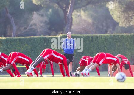, PORTUGAL - 3. JANUAR: Trainer Erik ten Hag von Ajax während der Trainingseinheit Ajax am 1. Tag auf der Quinta do Lago am 3. Januar 2022 in Portugal. (Foto von Ben Gal/Orange Picters) Stockfoto