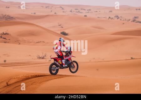 03 Sunderland Sam (aus), GasGas Factory Racing, KTM 450 Rally Factory Replica, Moto, W2RC, Action während der Etappe 2 der Rallye Dakar 2022 zwischen Hail und Al Artawiya, am 3rd 2022. Januar in Al Artawiya, Saudi-Arabien - Foto: Florent Gooden/DPPI/LiveMedia Stockfoto