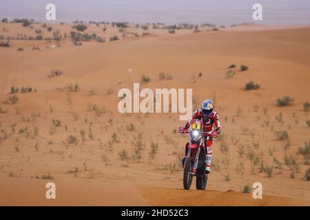 03 Sunderland Sam (aus), GasGas Factory Racing, KTM 450 Rally Factory Replica, Moto, W2RC, Action während der Etappe 2 der Rallye Dakar 2022 zwischen Hail und Al Artawiya, am 3rd 2022. Januar in Al Artawiya, Saudi-Arabien - Foto: Julien Delfosse/DPPI/LiveMedia Stockfoto