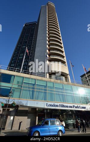 London Hilton on Park Lane Hotel, Mayfair, West London, Großbritannien Stockfoto