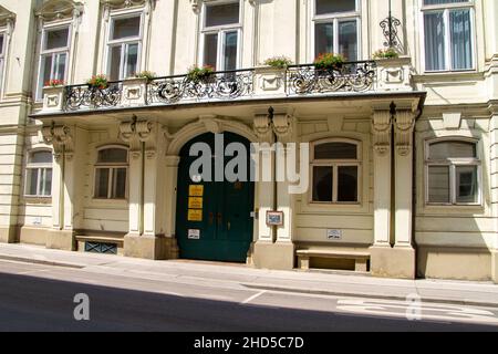 Wien, Österreich, 24. Juli 2021. Fassade der ungarischen Botschaft. Ungarische diplomatische Vertretung in Österreich. Stockfoto