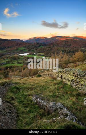 Ein Blick über Eltermere von Black Fell in der Nähe der Skelwith Bridge. Stockfoto