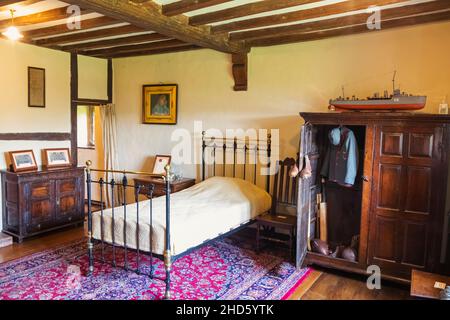 England, East Sussex, Burwash, Bateman's The 17th-Century House und einst die Heimat des berühmten englischen Schriftstellers Rudyard Kipling, John's Bedroom Stockfoto