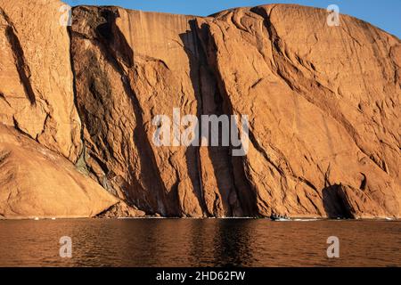 Sternzeichen an den Klippen von Rode O, Rodefjord, Scoresby Sund, Grönland Stockfoto