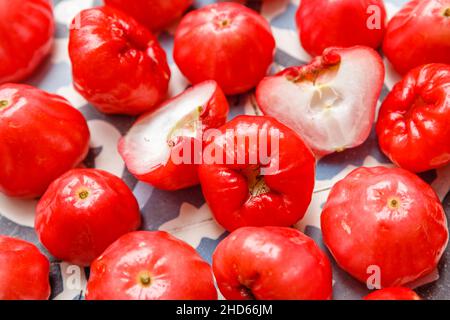 Wachsapfel oder Java-Apfel oder Semarang-Rosenapfel (Syzygium samarangense) Stockfoto
