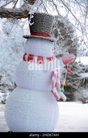 Frostig der Schneemann an einem kalten Wintertag Stockfoto