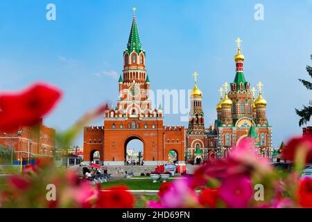 Verkündigungsturm und Kathedrale in Yoshkar-Ola, Russland Stockfoto