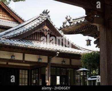 Tokushima, Japan - 3. April 2018: Auf dem Gelände von Dainichiji, Tempel Nummer 13 der Shikoku-Wallfahrt Stockfoto