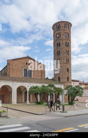 Via di Roma Straße, Altstadt, Blick Basilika Sant'Apollinare Nuovo Kirche, Ravenna, Emilia Romagna, Italien, Europa Stockfoto