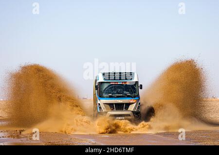 Al Qaysumah, Saudi-Arabien. 04th Januar 2022. 00 Phillipe Jacquot, Fahrer des Gaussin H2 Racing Truck, Aktion während der Etappe 3 der Rallye Dakar 2022 zwischen Al Qaysumah und Al Qaysumah, am 4th 2022. Januar in Al Qaysumah, Saudi-Arabien - Foto Julien Delfosse/DPPI Credit: DPPI Media/Alamy Live News Stockfoto