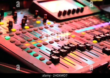 Nahaufnahme einer Audio Mixing Control Panel Stockfoto