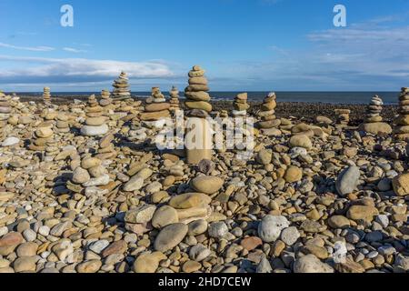 Kleine Cairns auf Holy Island, Northumberland, England, Großbritannien Stockfoto