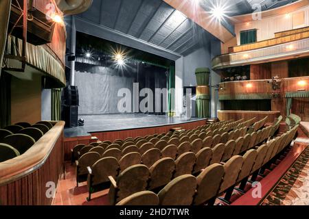 Bild Theater Balkon Parterre Bett Bühne Scheinwerfer Stockfoto