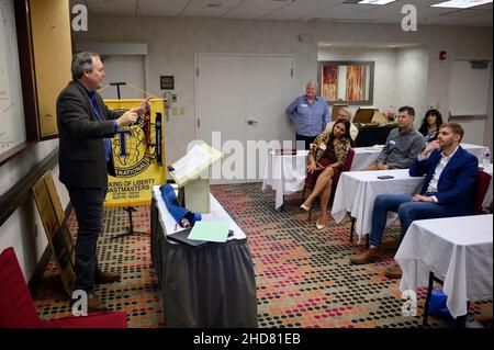 Andy Hogue, Vice President of Speaking of Liberty und Leiter der Kommunikationsabteilung der lokalen Republikanischen Partei in Austin, Texas, am 08. Dezember 2021. Die texanischen Konservativen schärfen ihre Argumente bei der Rede vom Liberty Speaker's Club vor dem, was sie hoffen, dass es eine erfolgreiche republikanische Zwischenwahl sein wird. Foto: Henrik Montgomery / TT Code 10060 Stockfoto