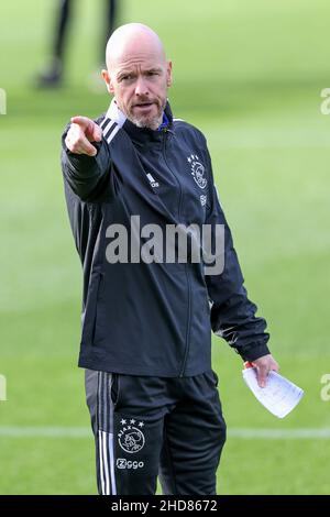 , PORTUGAL - 4. JANUAR: Trainer Erik ten Hag von Ajax Amsterdam während der Trainingseinheit Ajax am 2. Tag morgens auf der Quinta do Lago am 4. Januar 2022 in Portugal. (Foto von Ben Gal/Orange Picters) Stockfoto
