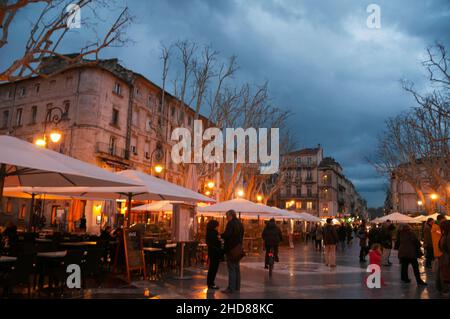 Der Hauptplatz von Avignon, Place de l'Horloge in Frankreich. Stockfoto