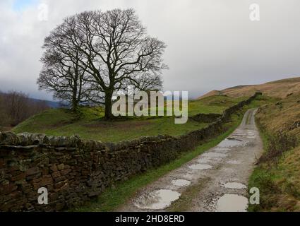 Bellhagg Barn im Winter im Derbyshire Peak District in Großbritannien Stockfoto