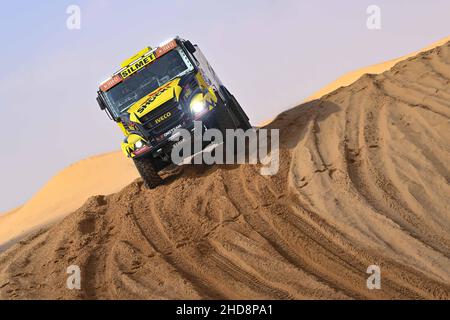 503 Macik Martin (cze), Tomasek Frantisek (cze), Svanda Dacid (cze), Big Shock Racing, Iveco Powerstart, T5 FIA Camion, Aktion während der Etappe 3 der Rallye Dakar 2022 zwischen Al Artawiya und Al Qaysumah, am 4th 2022. Januar in Al Qaysumah, Saudi-Arabien - Foto: Gigi Soldano/DPPI/LiveMedia Stockfoto